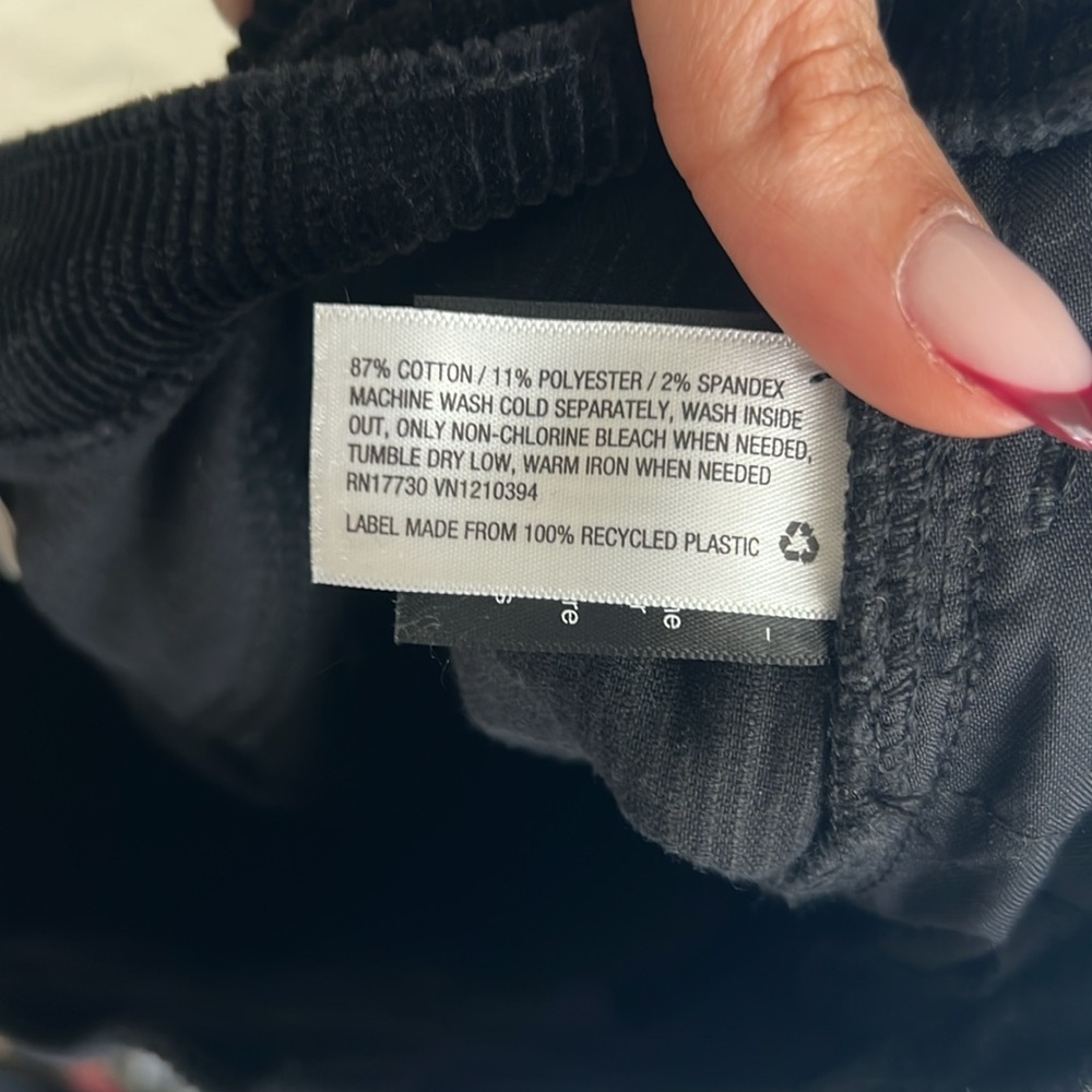 Universal Thread Relaxed Wide Leg Corduroy Pants - Picture 9 of 9